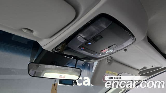 Hyundai Staria 2021 — Фото 18/20