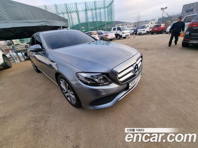 Mercedes-Benz E-Class 2018 — Фото 2/20