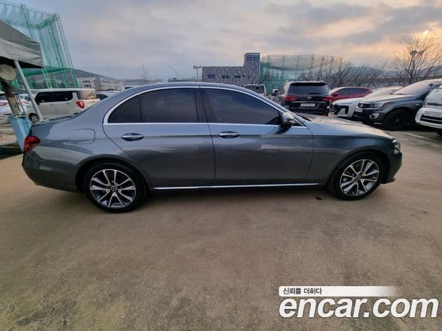 Mercedes-Benz E-Class 2018 — Фото 7/20