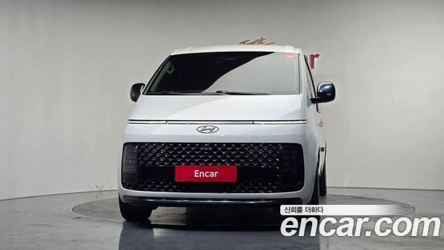 Hyundai Staria 2022 — ფოტო 2/20