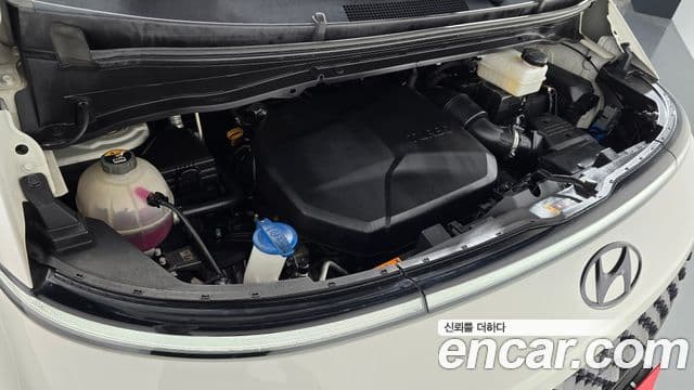 Hyundai Staria 2022 — ფოტო 5/20