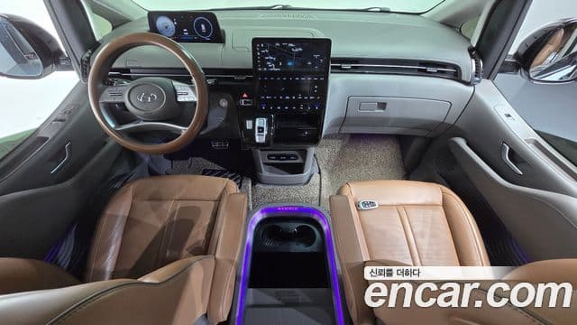 Hyundai Staria 2022 — ფოტო 6/20