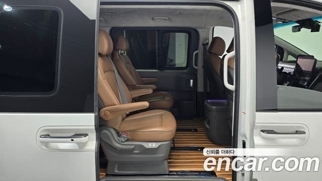 Hyundai Staria 2022 — ფოტო 12/20