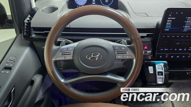 Hyundai Staria 2022 — ფოტო 13/20