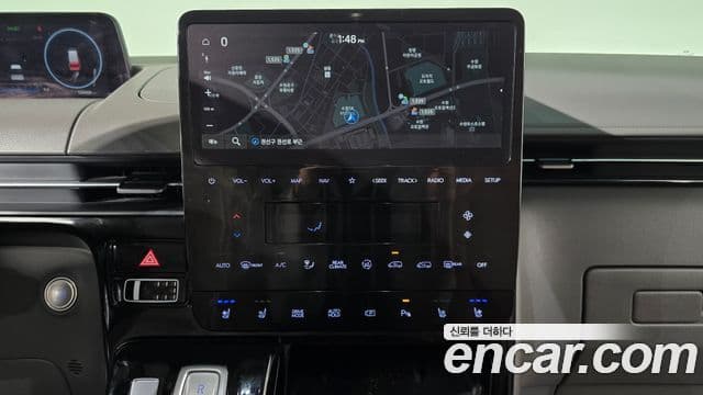Hyundai Staria 2022 — ფოტო 14/20