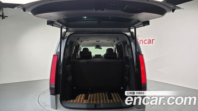 Hyundai Staria 2022 — ფოტო 20/20