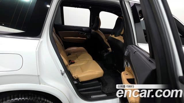 Volvo XC90 2022 — Şəkil 12/20