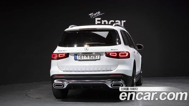 Mercedes-Benz GLB-Class 2020 — ფოტო 4/20