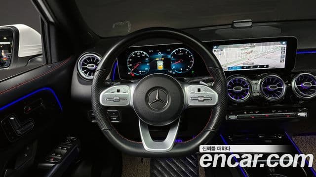 Mercedes-Benz GLB-Class 2020 — ფოტო 13/20