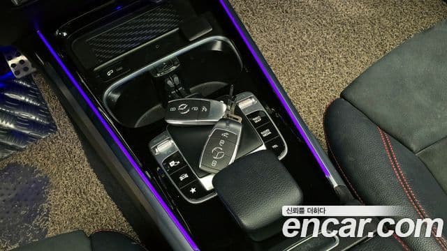 Mercedes-Benz GLB-Class 2020 — ფოტო 17/20