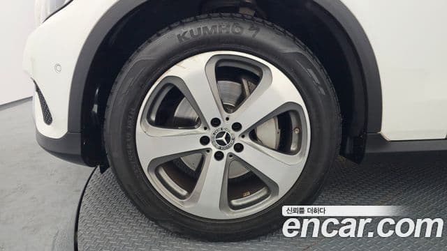 Mercedes-Benz GLC-Class 2019 — ფოტო 5/20