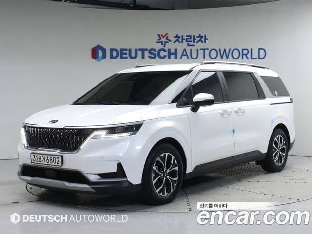Kia Carnival 2021 — ფოტო 1/20