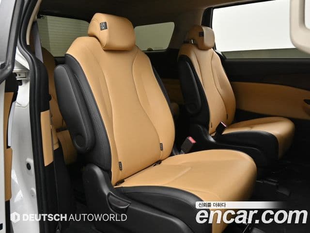 Kia Carnival 2021 — ფოტო 12/20