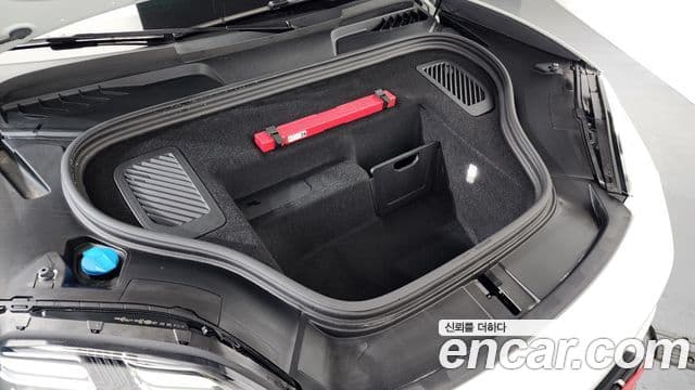 Porsche Macan EV 2025 — Şəkil 15/20