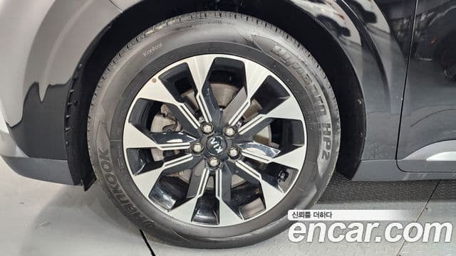 Kia Carnival 2021 — ფოტო 5/20
