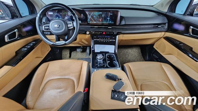 Kia Carnival 2021 — ფოტო 7/20