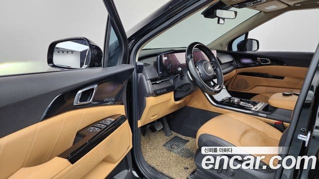 Kia Carnival 2021 — ფოტო 10/20