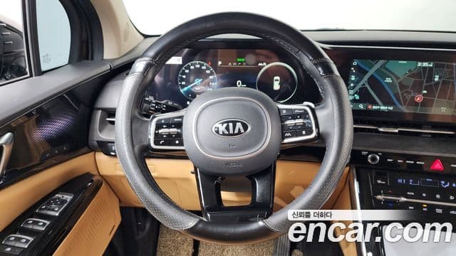 Kia Carnival 2021 — ფოტო 13/20