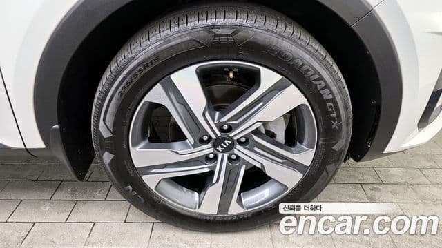 Kia Sorento 2020 — ფოტო 5/20