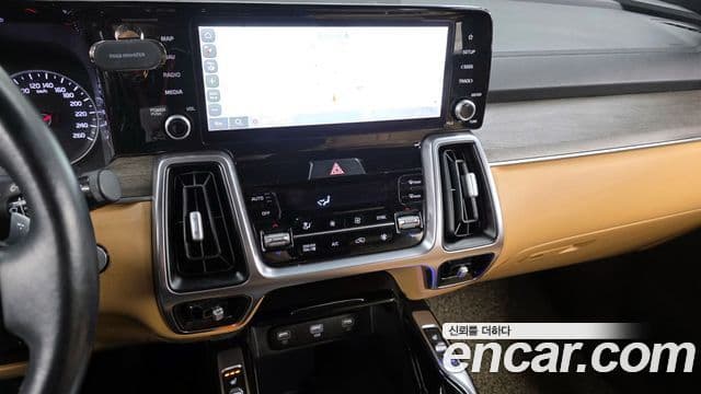 Kia Sorento 2020 — ფოტო 14/20