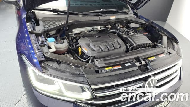 Volkswagen Tiguan Allspace 2023 — Photo 19/20