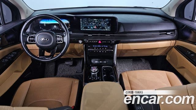 Kia Carnival 2021 — ფოტო 7/20