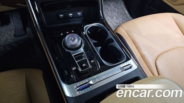 Kia Carnival 2021 — Şəkil 9/20