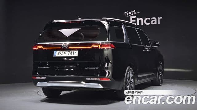 Kia Carnival 2020 — Фото 2/20