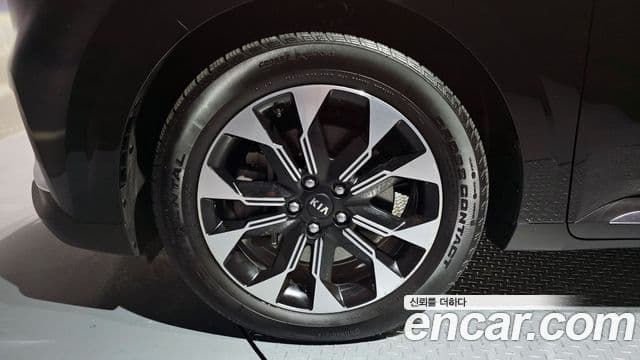 Kia Carnival 2020 — Фото 5/20