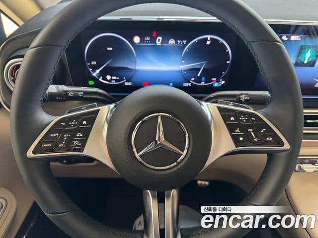 Mercedes-Benz V-Class 2025 — Şəkil 17/20