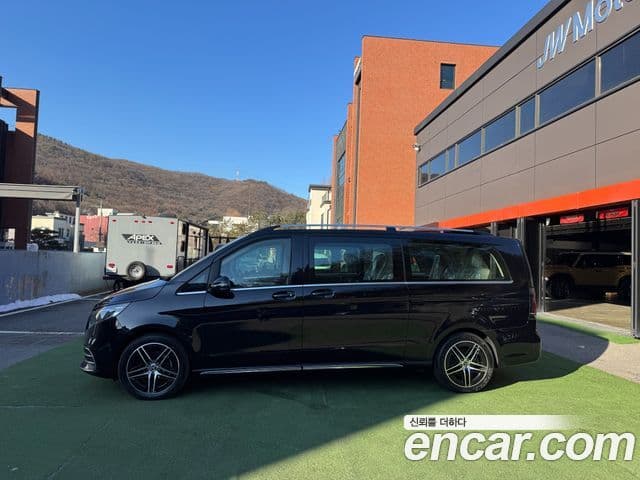 Mercedes-Benz V-Class 2025 — Şəkil 19/20