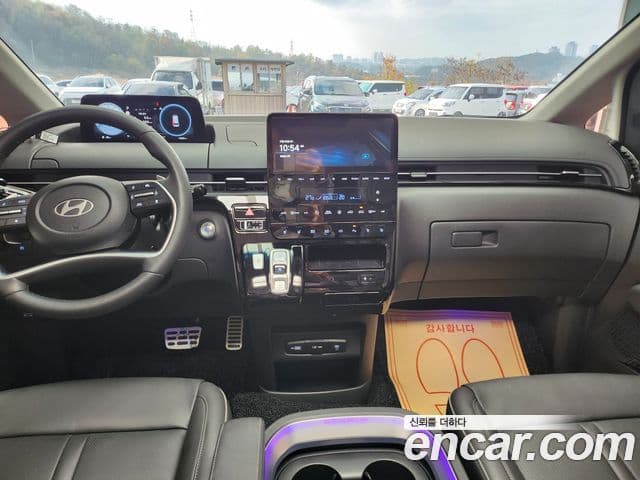 Hyundai Staria 2025 — Şəkil 10/20