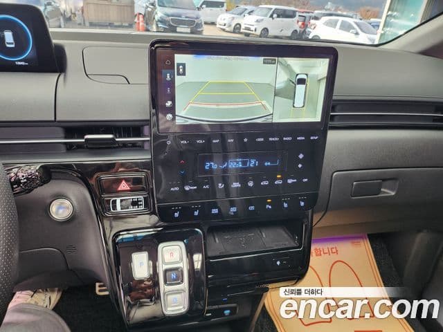 Hyundai Staria 2025 — Şəkil 8/20