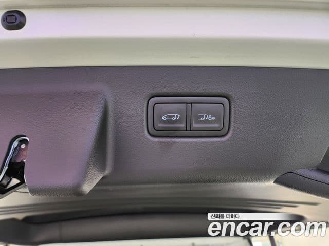 Hyundai Staria 2025 — Şəkil 16/20