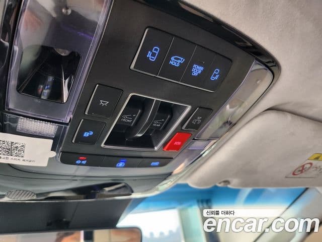 Hyundai Staria 2025 — Şəkil 18/20