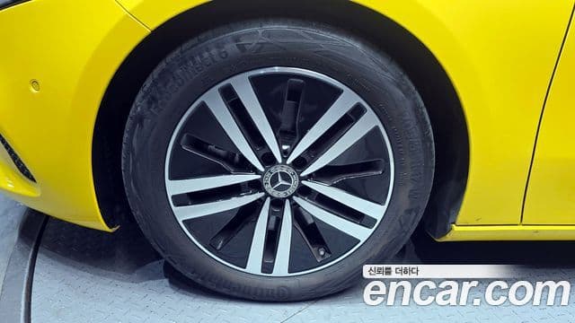 Mercedes-Benz A-Class 2022 — ფოტო 5/20