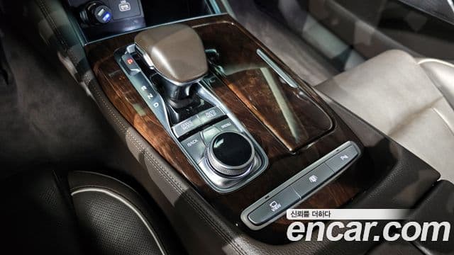 Kia The K9 2019 — Photo 12/20