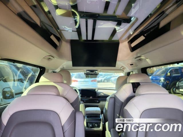 Kia Carnival 2024 — Фото 17/19