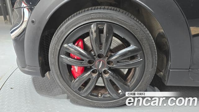 Mini Cooper S Convertible 2023 — ფოტო 5/20