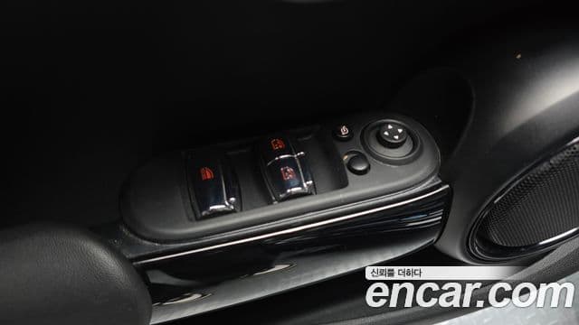 Mini Cooper S Convertible 2023 — ფოტო 17/20