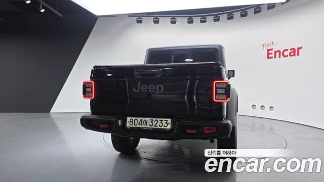 Jeep Gladiator 2022 — ფოტო 4/20