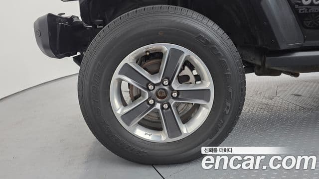 Jeep Gladiator 2022 — ფოტო 5/20