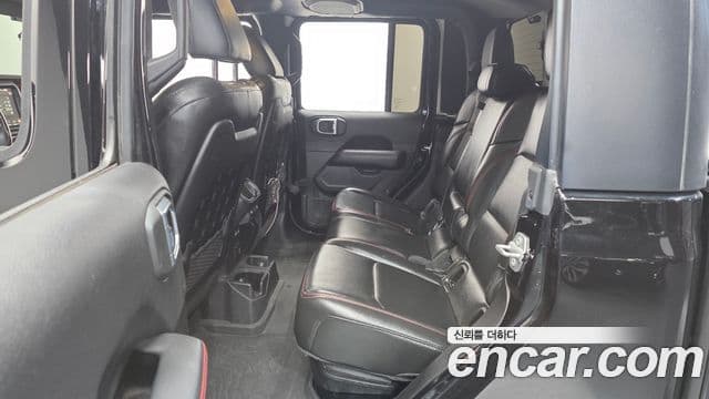 Jeep Gladiator 2022 — ფოტო 12/20