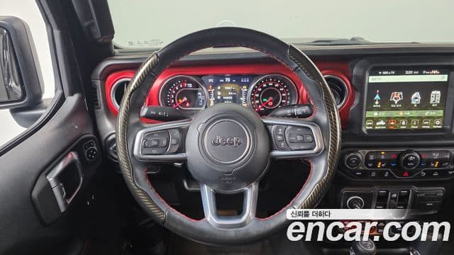 Jeep Gladiator 2022 — ფოტო 14/20