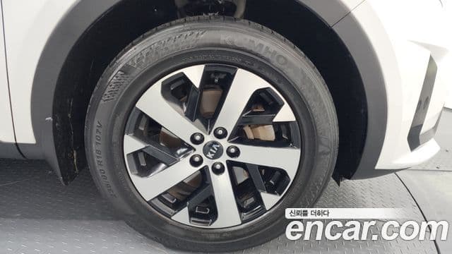 Kia Sorento 2020 — ფოტო 5/20