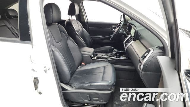 Kia Sorento 2020 — ფოტო 11/20
