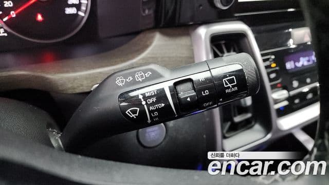Kia Sorento 2020 — ფოტო 18/20