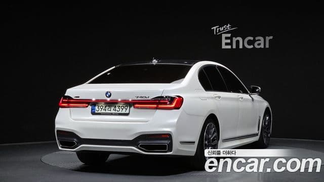 BMW 7 Series 2021 — ფოტო 2/20