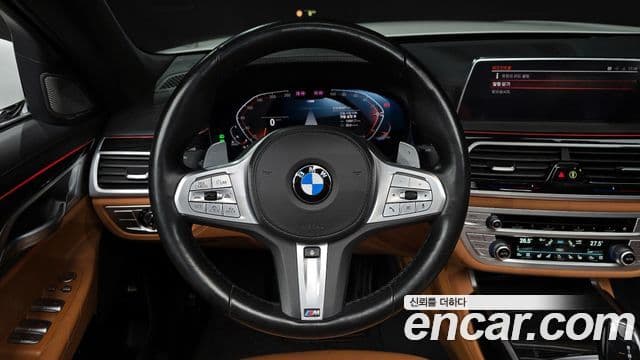 BMW 7 Series 2021 — ფოტო 13/20
