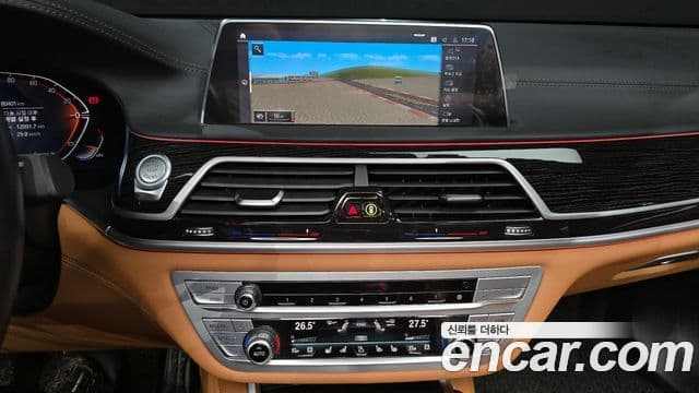 BMW 7 Series 2021 — ფოტო 16/20